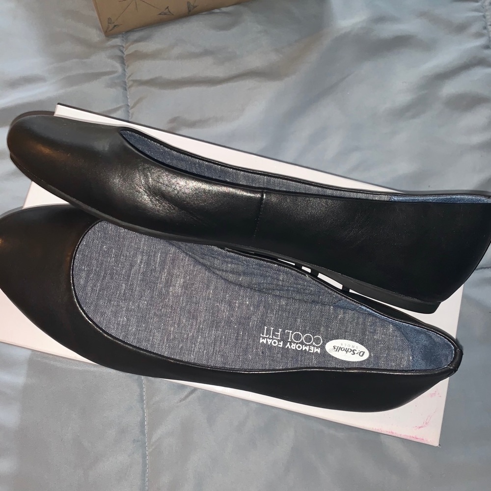 Comfortable Leather flats, Brand New!